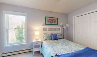 29 Westminster Dr, Burlington, VT 05408