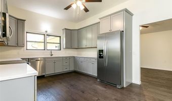 905 Northdale Dr, Alton, IL 62002