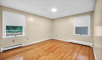 24 Iron Gate Ln, Cromwell, CT 06416