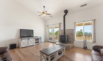 25150 Dersch Rd, Anderson, CA 96007