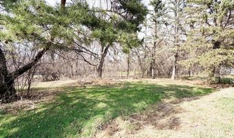 39060 Greenwood Ln, Aberdeen, SD 57401