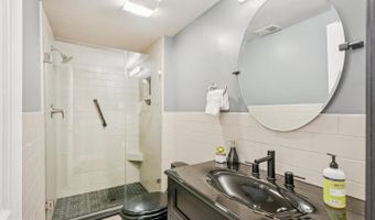 8942 BARROWGATE Ct, Potomac, MD 20854