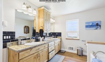 3532 Maple Leaf Ave, Cody, WY 82414