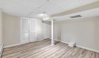 8 Sojo Rd Legal In-Law, Brookfield, CT 06804