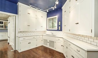 47 S Wheaton Rd, Akron, OH 44313
