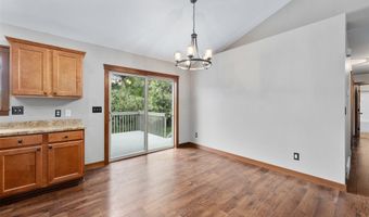 2544 Avery Ln, Altoona, WI 54720