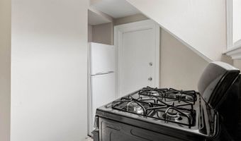 176 Court St, Bangor, ME 04401
