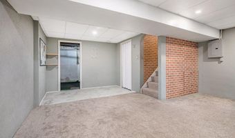 2666 Packard Rd, Ann Arbor, MI 48104