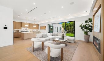 5945 Hesperia Ave, Encino, CA 91316