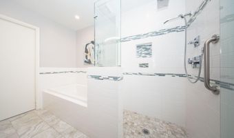 1365 Chalmers Dr, Ann Arbor, MI 48104