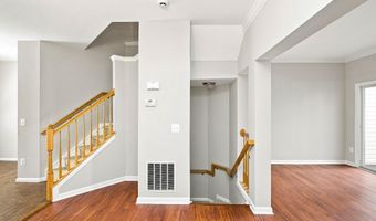 4908 GARDNER Dr, Alexandria, VA 22304