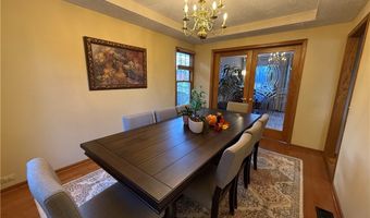 251 Kingston Dr, Aurora, OH 44202