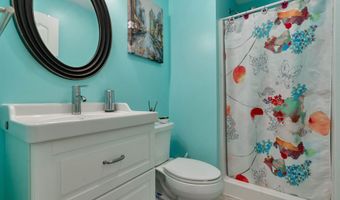 58 Village Place Dr, Barrington, NH 03825