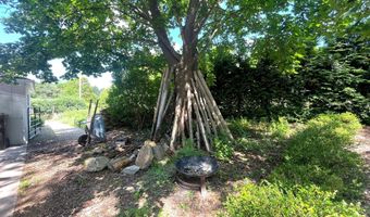 2185 Ayrshire Dr, Ann Arbor, MI 48105