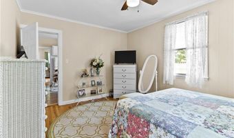 291 Maple Ave 1, Barrington, RI 02806
