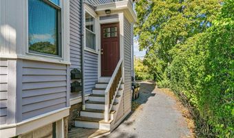 18 Rhode Island Ave 3, Newport, RI 02840