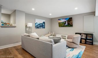2410 SW 17th St, Ankeny, IA 50023