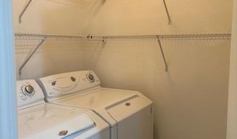 2776 S Knightsbridge Cir, Ann Arbor, MI 48105