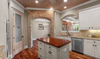 4704 Taldon Ln, Benton, LA 71006