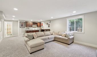 2905 SW Country Ln, Ankeny, IA 50023