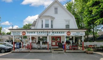 8 Knight St, Falmouth, ME 04105