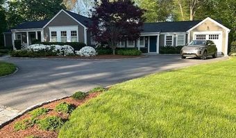 22 Lantern Ln, Barrington, RI 02806
