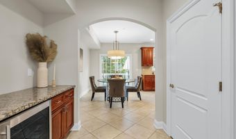 47 White Oak Ln, Aberdeen, NJ 07747