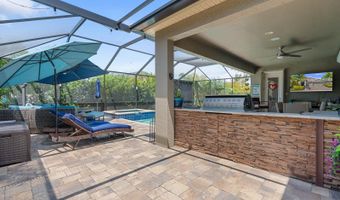 7702 PARADISO Dr, Apollo Beach, FL 33572