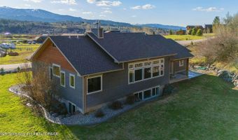 660 BUFFALO Dr, Alpine, WY 83128