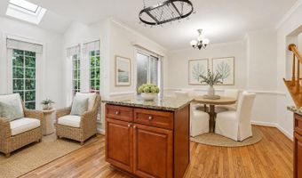 21208 HEDGEROW Ter, Ashburn, VA 20147