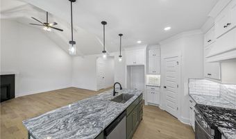 720 Marianne St, Bentonville, AR 72713
