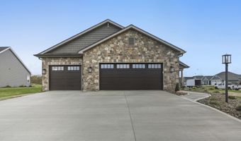 2002 Bogey Ct, Auburn, IN 46706