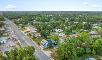 1748 Georgia St, Alford, FL 32420