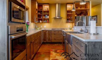 27 Teepee Ring Rd, Clark, WY 82435
