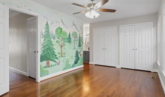 33 W DEL RAY, Alexandria, VA 22301