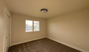 1503 Highlander Ln, Aurora, NE 68818