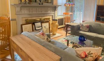 46 Chastellux Ave, Newport, RI 02840