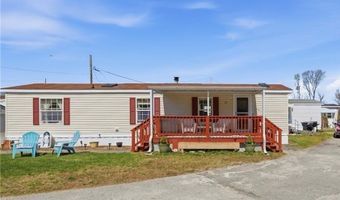 27 Woodward Rd, Lincoln, RI 02865