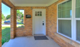 1127 S 19th St, Chickasha, OK 73018