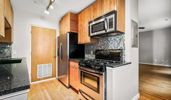 18 E MADISON St 4, Baltimore, MD 21202