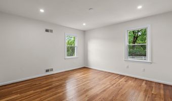 8815 TUCKERMAN Ln, Potomac, MD 20854