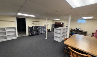 32 Albe Dr, Bennington, VT 05201