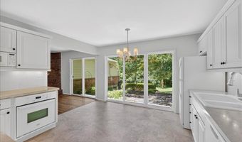 331 Wildforest Dr, Ballwin, MO 63011