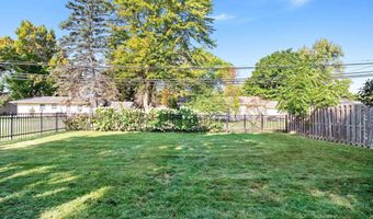 815 Midway Dr, Auburn, IN 46706