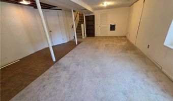 1 Hopkins Ct, Coventry, RI 02816