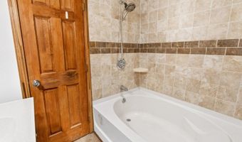 226-248 Barrett Rd, Alloway, NJ 07422