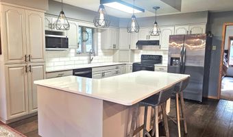 2510 Bobbie Dr, Aberdeen, SD 57401