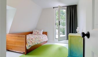 59 Melrose Ave, Jamestown, RI 02835