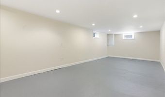 27 Kennel Hill Dr, Beverly, MA 01915
