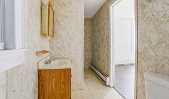 13 Cottage St, Bayonne, NJ 07002